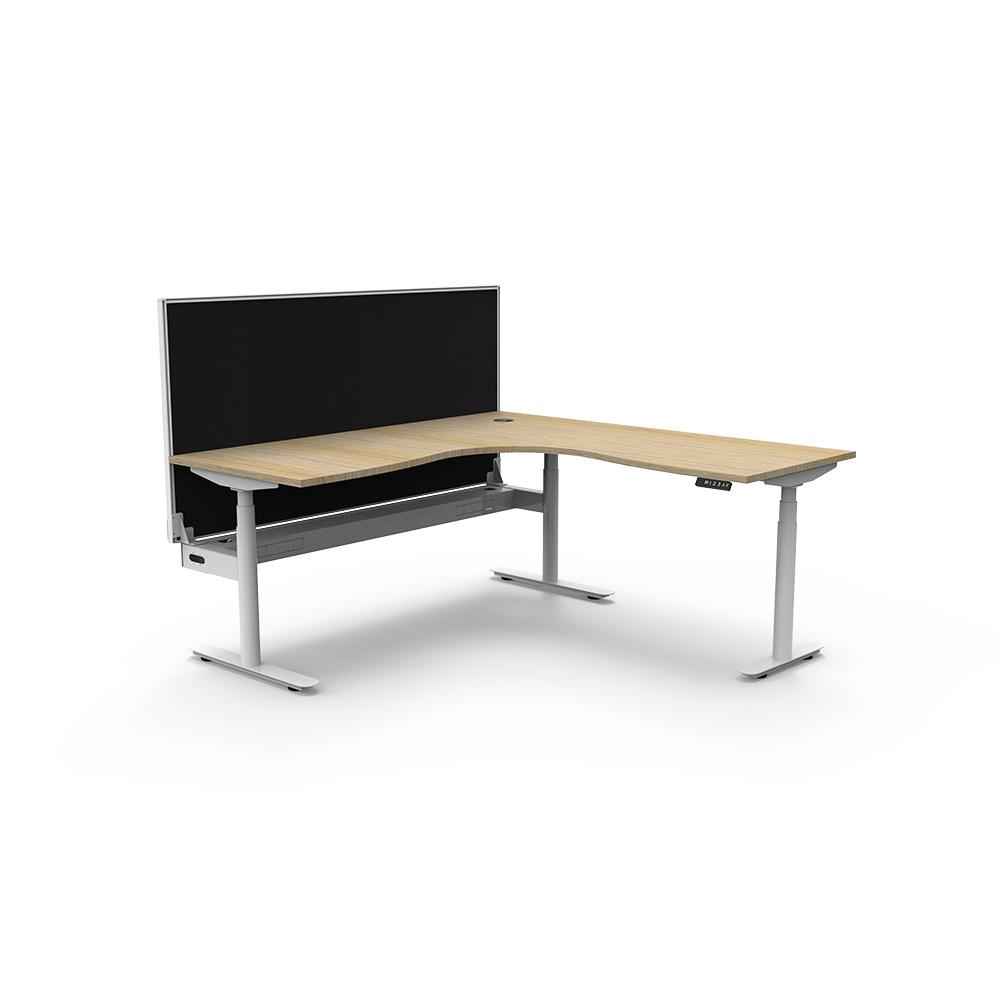 RAPIDLINE HALO PLUS CORNER WORKSTATION WITH SCREEN AND CABLE TRAY 1500 X 1500MM NATURAL OAK TOP / WHITE FRAME / BLACK SCREEN